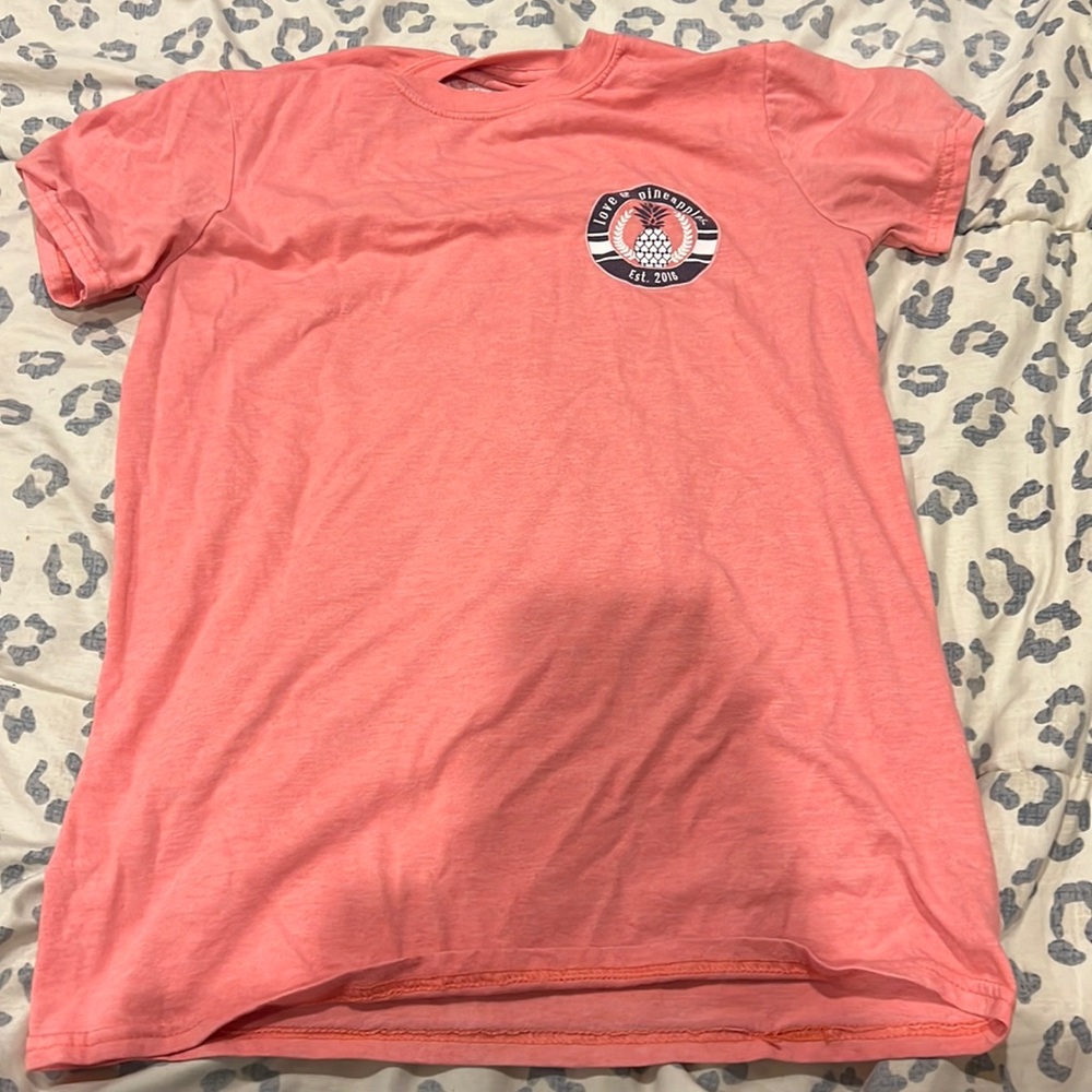 coral tshirt size S